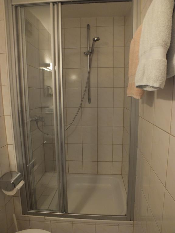 Pension Blauer Gamsbock Кіферсфельден Номер фото